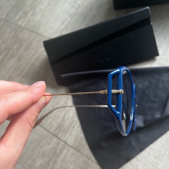 Authentic sunglasses - Picture 4 of 9